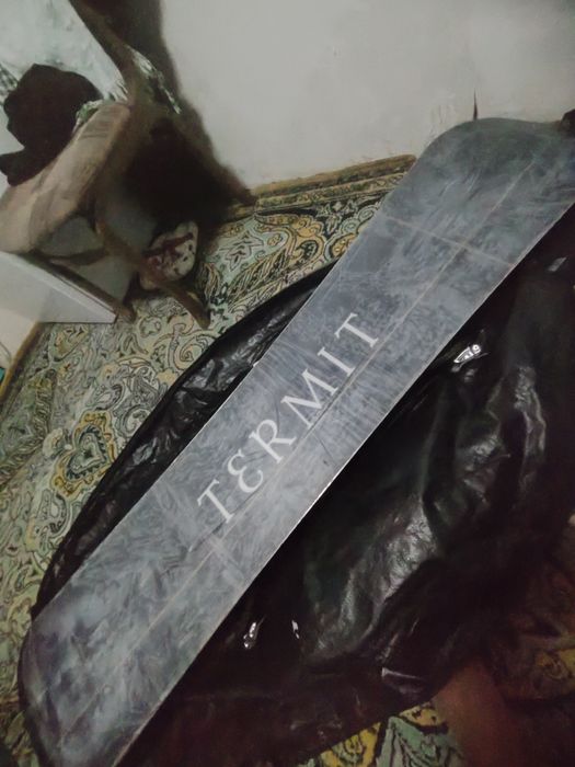 Продам сноуборд плюс ботинки 43-44