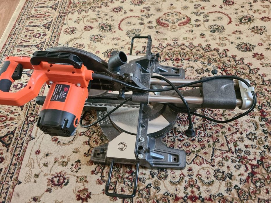 УГЛОРЕЗ 85 тыс.тг.Торг ест