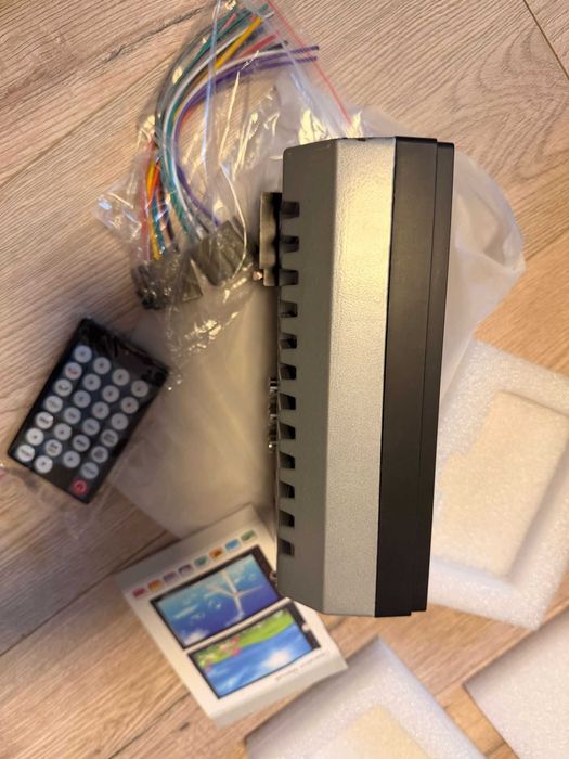 Player auto 2DIN 7018B 7" Touch Bluetooth USB MirrorLink + telecomandă