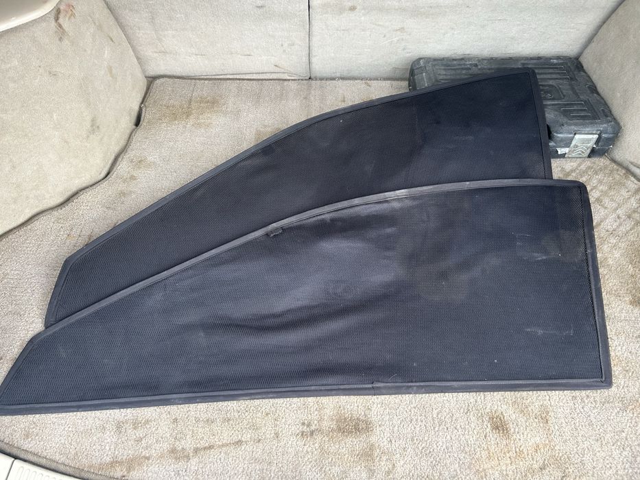 Продам шторку от камри