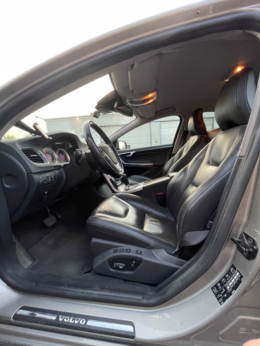 VOLVO V60 2012 — imagine 5