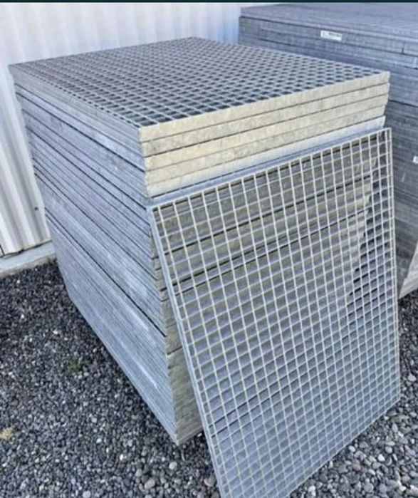Gratare zincate galvanizate