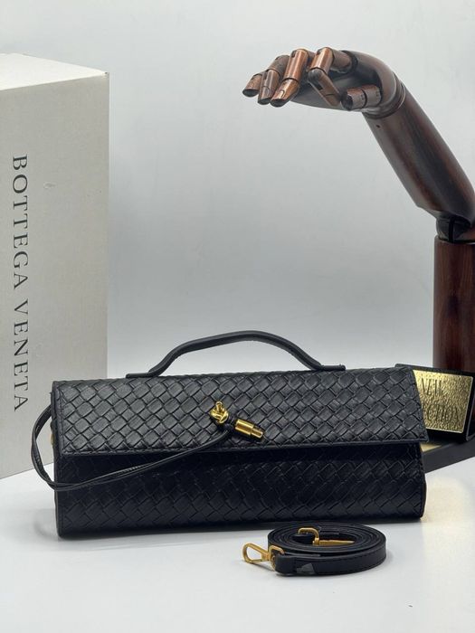 Geanta Bottega noua !!! Dimensiuni 30/12 !!!