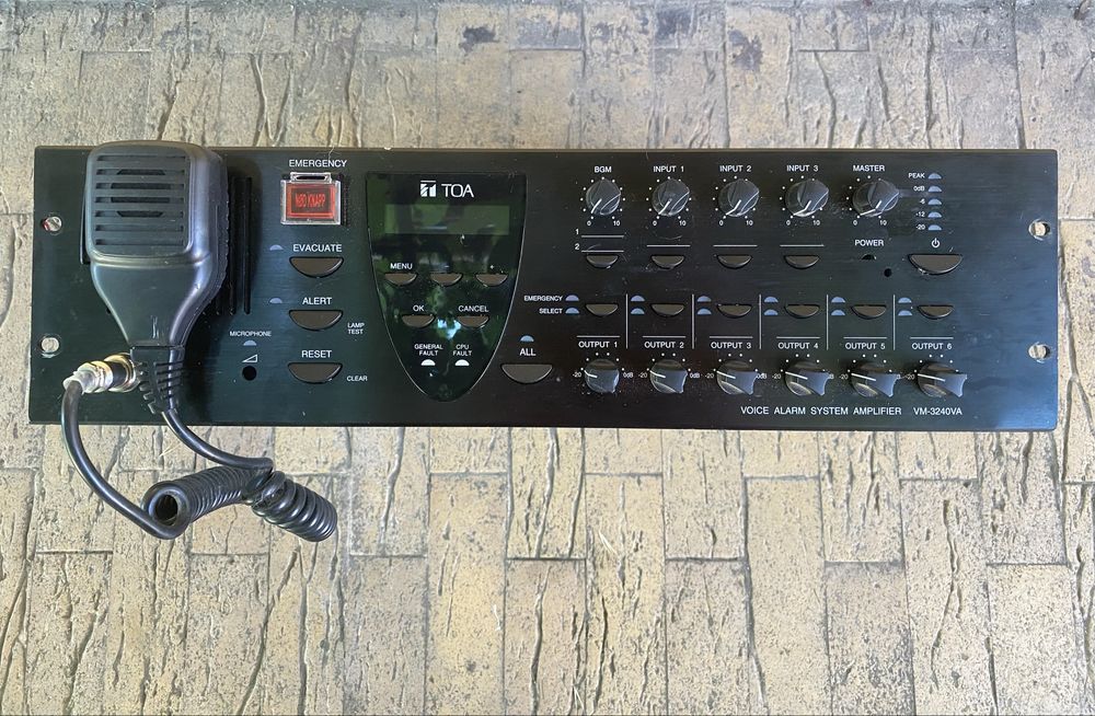 TOA VM-3240VA. TOA VM-3240VA.