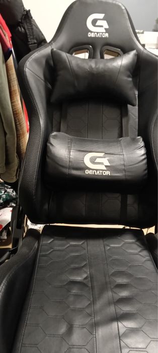 Scaun gaming cu telcomanda masaj si lumini