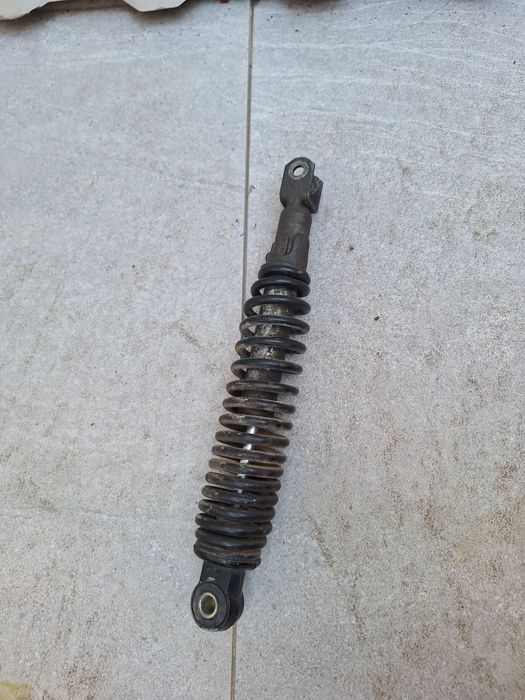 Vând piese aprilia sr1 si multe alte piese..