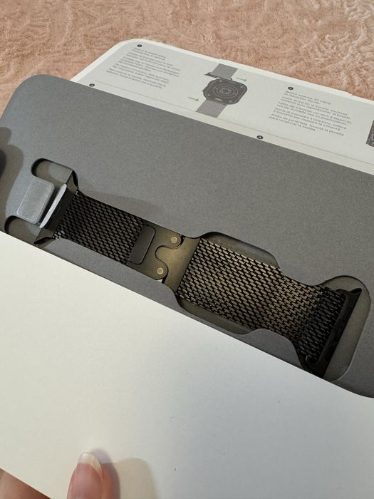 Curea Apple Watch Ultra Black Titanium Milanese Loop - Small