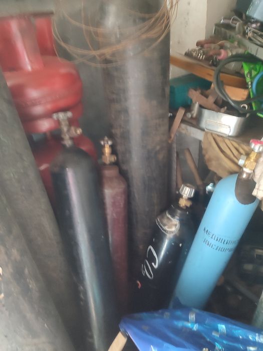 Баллоны самовары тиски инструмент