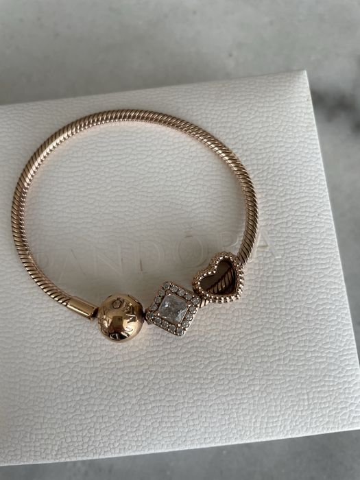 Гривна Pandora rose gold
