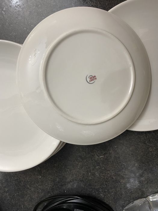 Тарелки фарфоровые