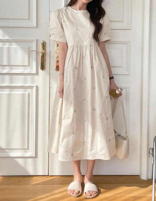 Rochiță midi, 100% bumbac, crem, cu broderie flori, mărimea S