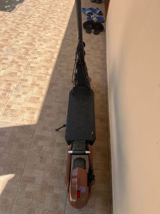 Vand trotineta electrica