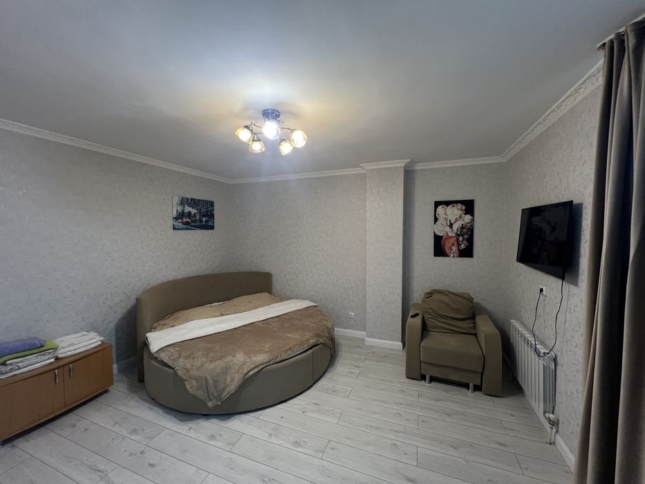 Лазурный квартал 2х комн. в центре Левого берега