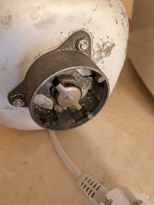 Хлебопекарна Gorenje BM900WII