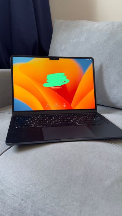 MacBook Air  Чип apple M2  Процесс 8гб
