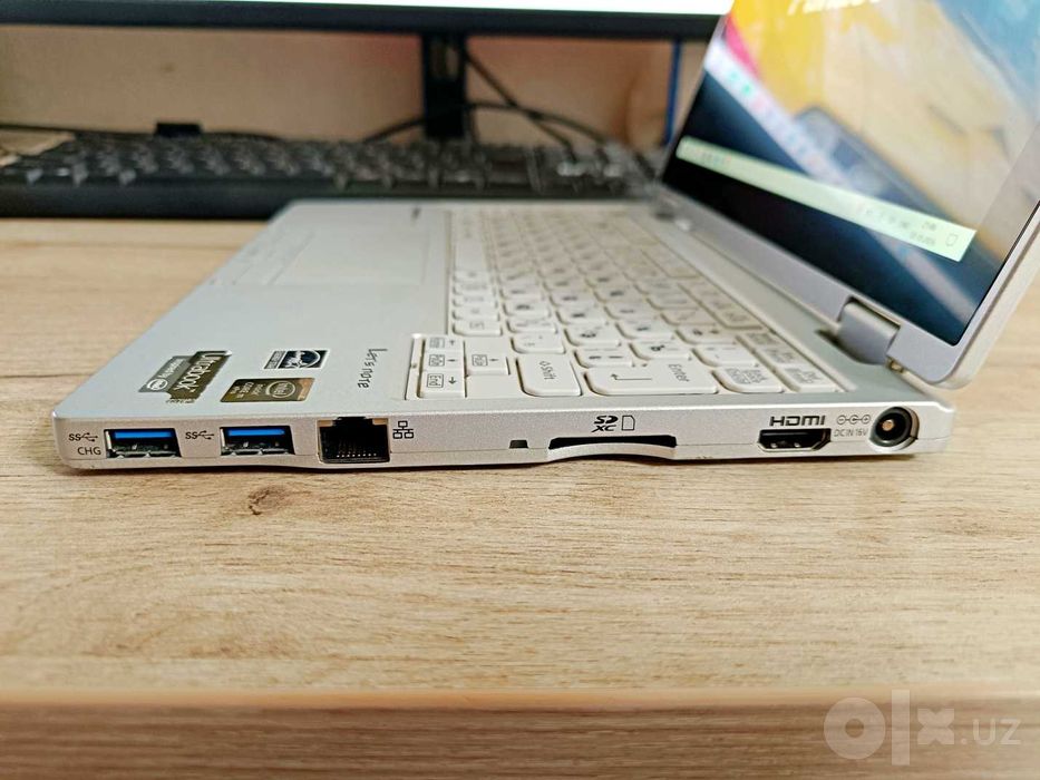 Ноутбук Panasonic Let's Note CF-RZ4