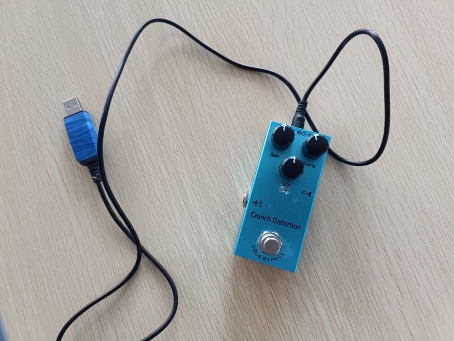 Pedala distors pentru chitara