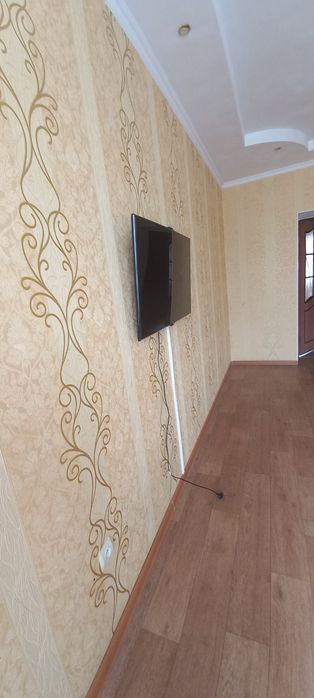 Продам телевизор Самсунг диагональ 105 см