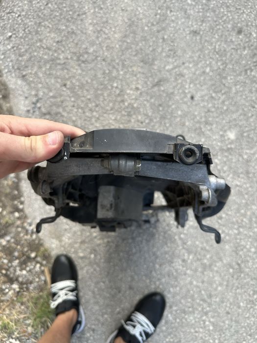 Продавм останали части от два броя Honda cbr 600rr 2003-2004