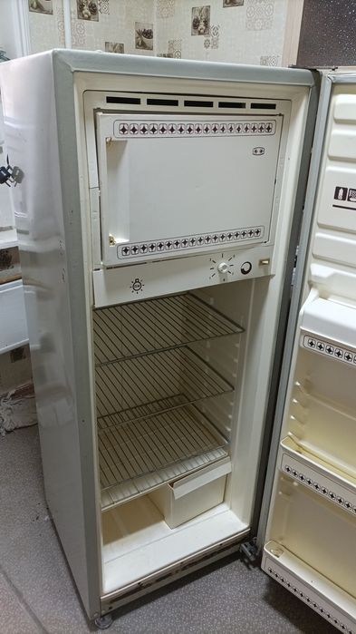 Продам холодильник Сино