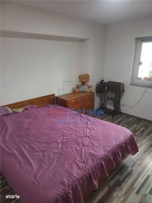 Apartament 4 camere zona Nicolina - Rond Vechi