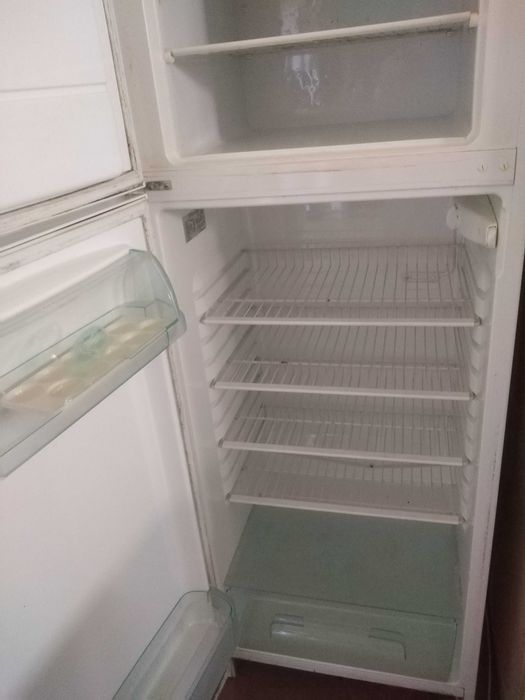 Хладилник с камера