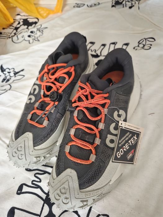 Nike ACG маратонки