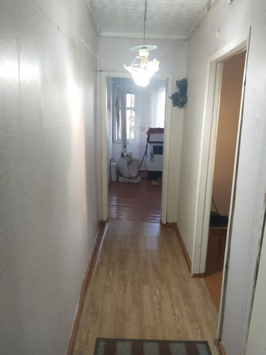 Продам квартиру в центре Бишкуля