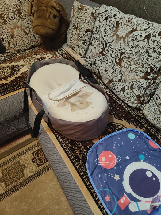 Детский кокон в отличном состояние