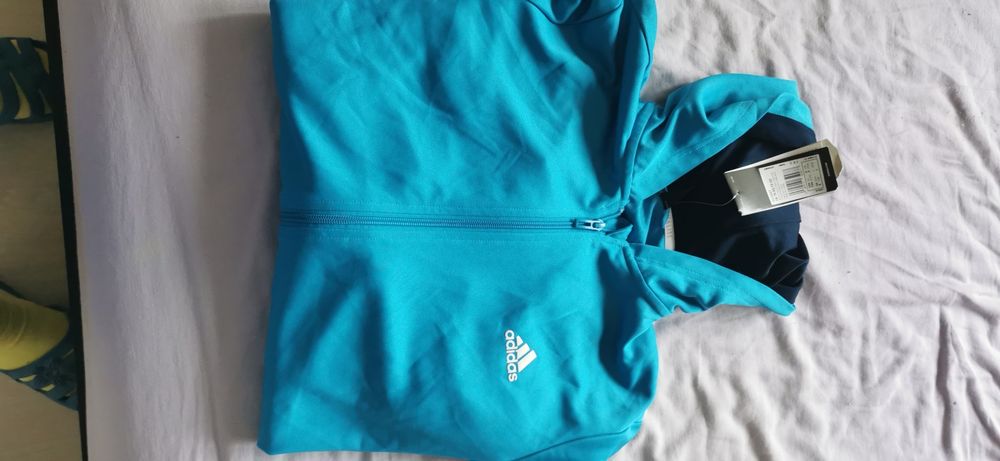 Юношеска горница adidas
