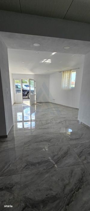 Spatiu comercial open space cu grup sanitar 120 mp utili Turnisor
