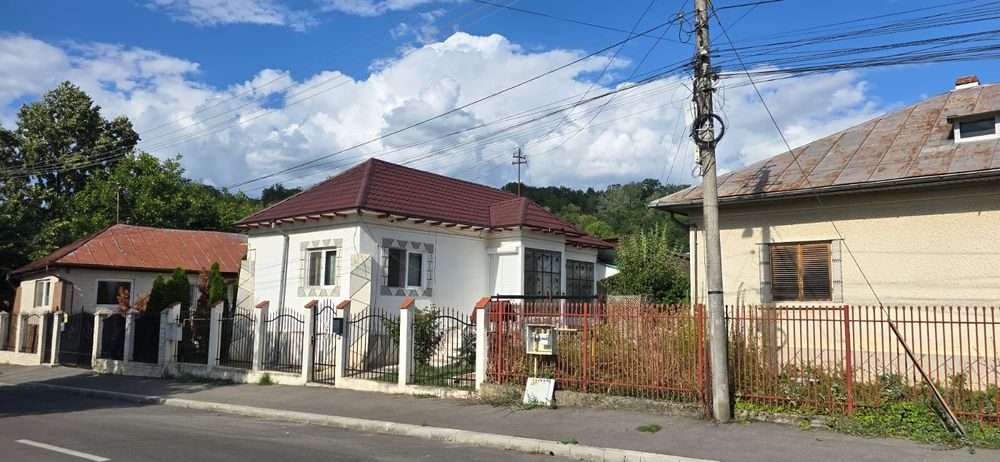 Reparații acoperisuri montaj dulgherie montaj țiglă metalica masardari