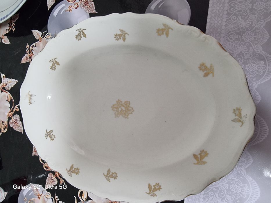 Соусник винтажный+ овальное блюдо +круглая тарелка из той же коллекции