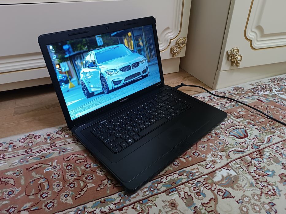 Ноутбук HP в хорошем состоянии.