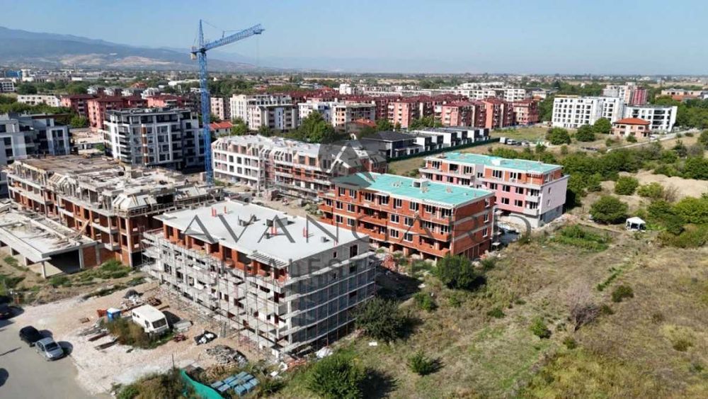 Продава се Тристаен апартамент в Пловдив, Остромила - 122 кв.м за 938 €/кв.м - Снимка #9