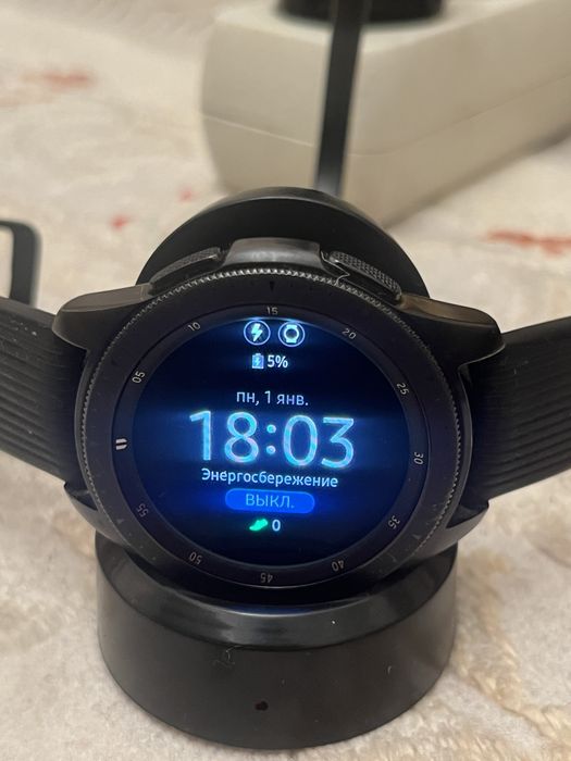 Смарт-часы Samsung Galaxy Watch 42mm SM-R810