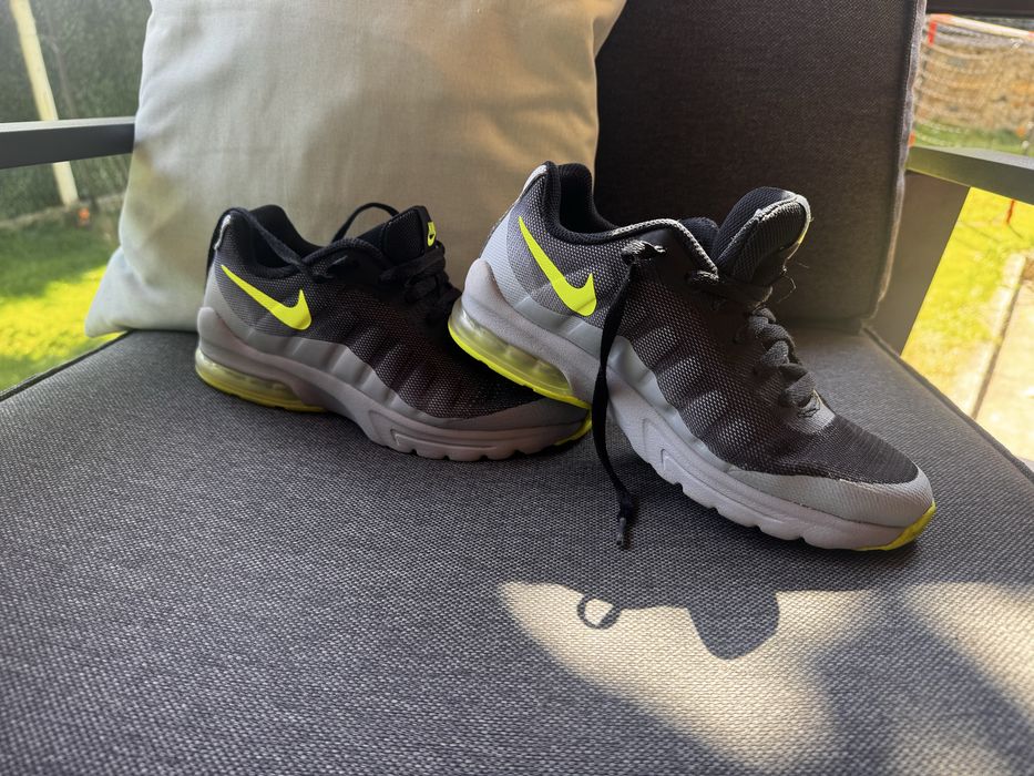 Nike Air Max Invigor / Маратонки / детски /