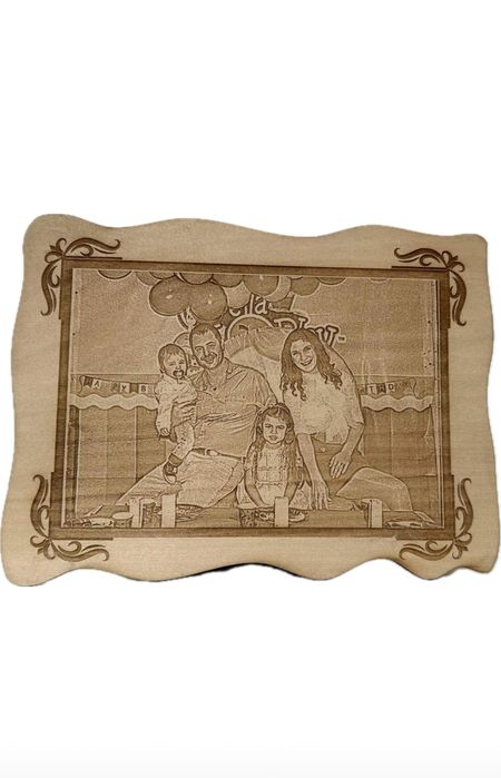 Икона върху застарено дърво