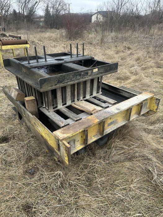 Vibropresa boltari Knauer germana