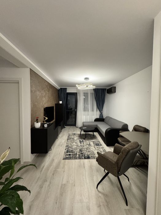 Inchiriez apartament de 2 camere in Hils Pallady cu loc de parcare