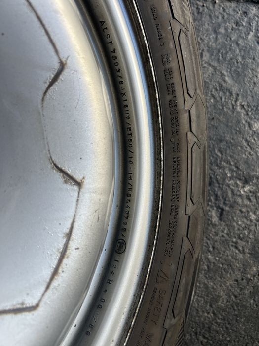 4 jante Renault Trafic/Opel Vivaro+anvelope anvelope iarna 205/65/16C Continental 8.5-9 mm!