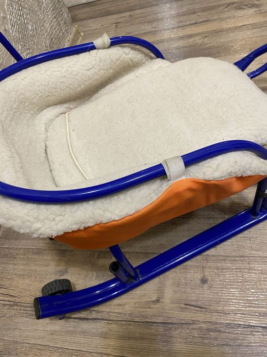 Санки вместе с подкладом теплым