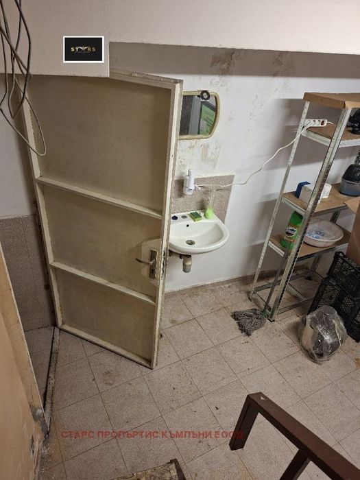 Продава се Магазин в Варна, Гръцка махала - 20 кв.м за 1913 €/кв.м - Снимка #5