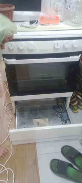 Плита газовая Ханса в отличном духовка электрическая работает отлично
