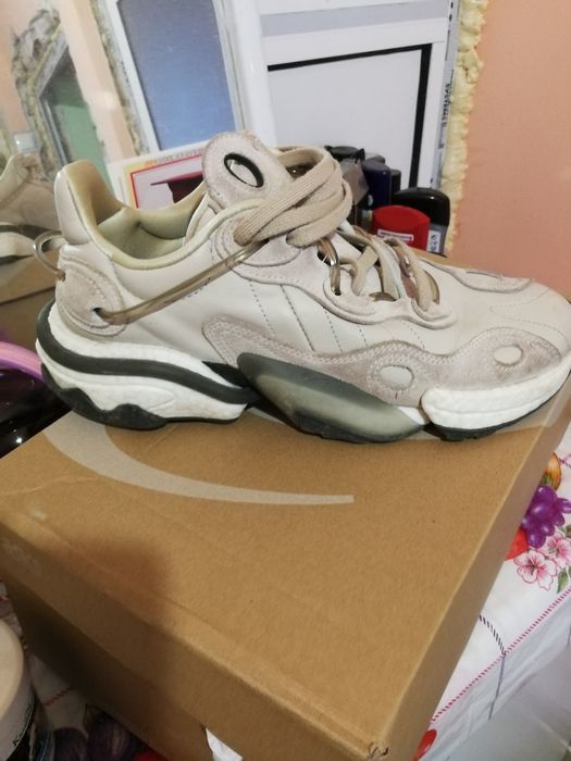 Маратонките са обувани само единпът за проба но се оказаха малки