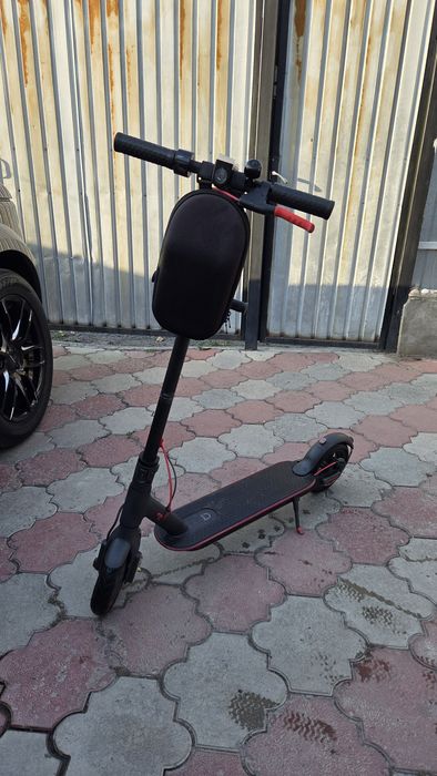 Продам самокат Xiaomi 365 pro