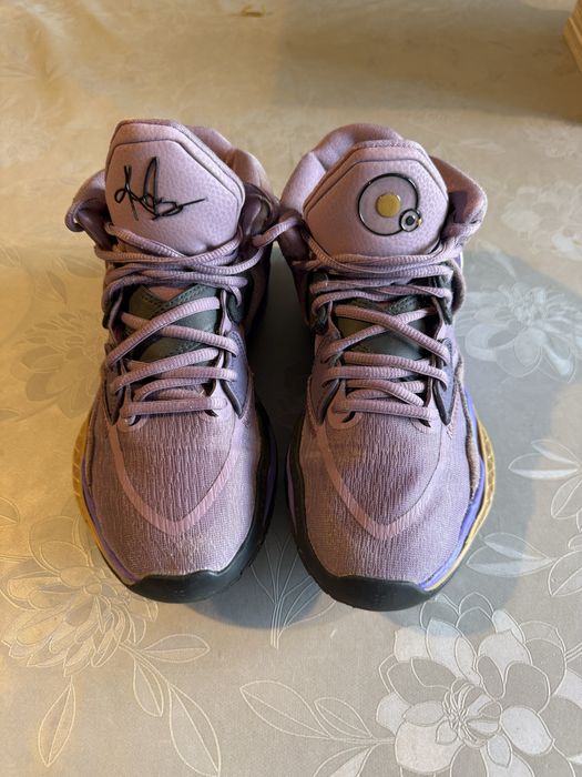 Kyrie Infinity