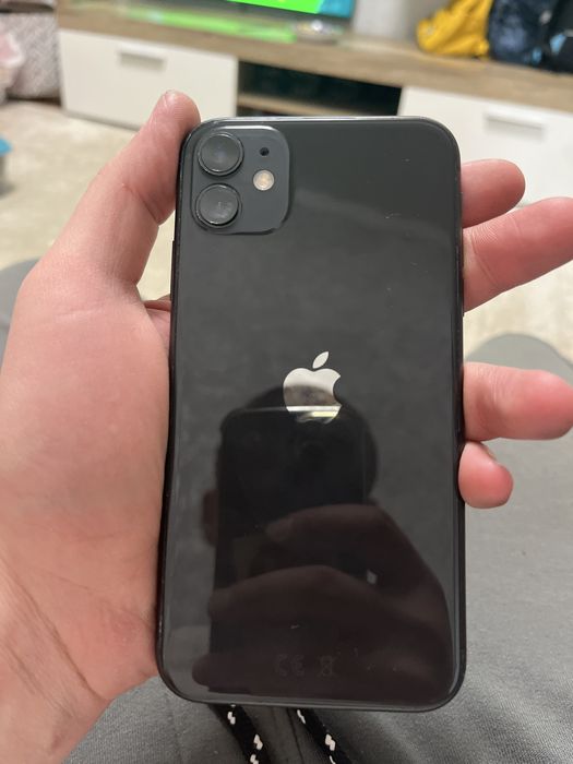 Продам айфон 11 на запчасти