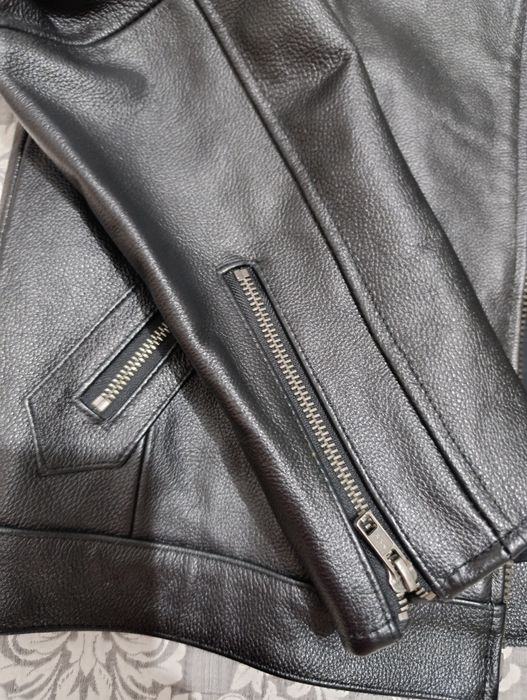 Продам новую кожаную куртку