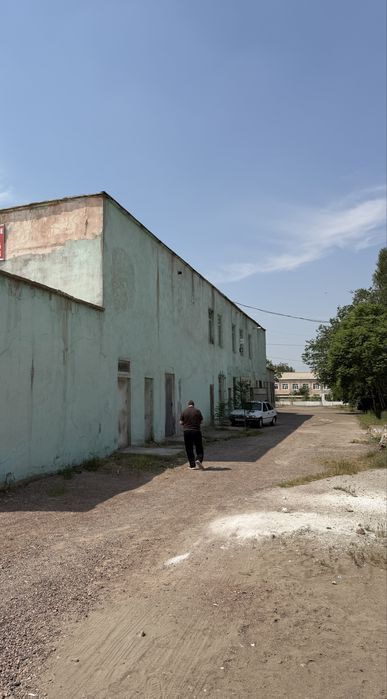 Продается нежилое помещение 1000 м² в Алмалыке — Отличная локация!